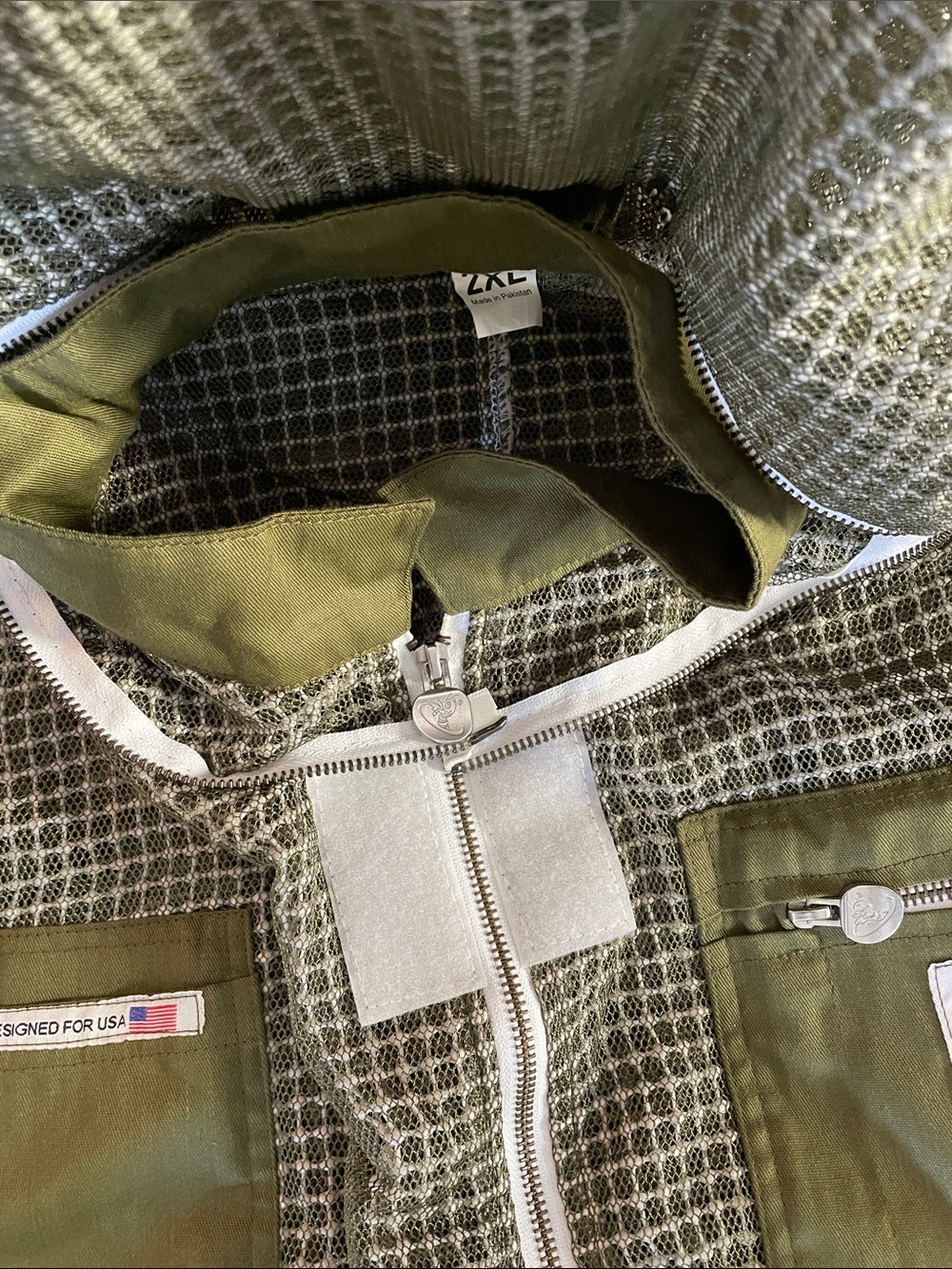 Men's Olive Green Beekeeper Protective Suit with Hood - Picture 5 of 11